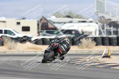 media/Nov-16-2025-Race Pace (Sun) [[8c5fa54630]]/Non Verified Riders (1st 20 Minutes)/4-Turn 16 (1116am)/